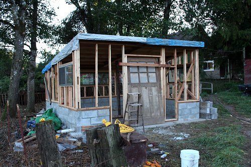 How To Build a Better Brooder House - Robert Plamondon's Rural Life